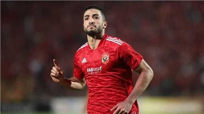 الأهلي يحتفي بمحمد عبد المنعم بعد وصوله للمباراة رقم 100 مع الفريق