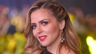 رغم اعتذارها عن سرقتها للوحة الفنانة الدنماركية، رسائل صادمة من المصريين لـ مها الصغير