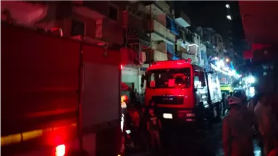 حريق يلتهم شقة بالإسكندرية وإصابة سكانها بحالة اختناق (صور)