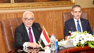 وزير التعليم يشدد على مواصلة إجراءات التفتيش قبل دخول الامتحانات