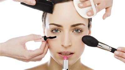 نصائح ووصفات طبيعية لثبات المكياج لأطول فترة ممكنة في الحر