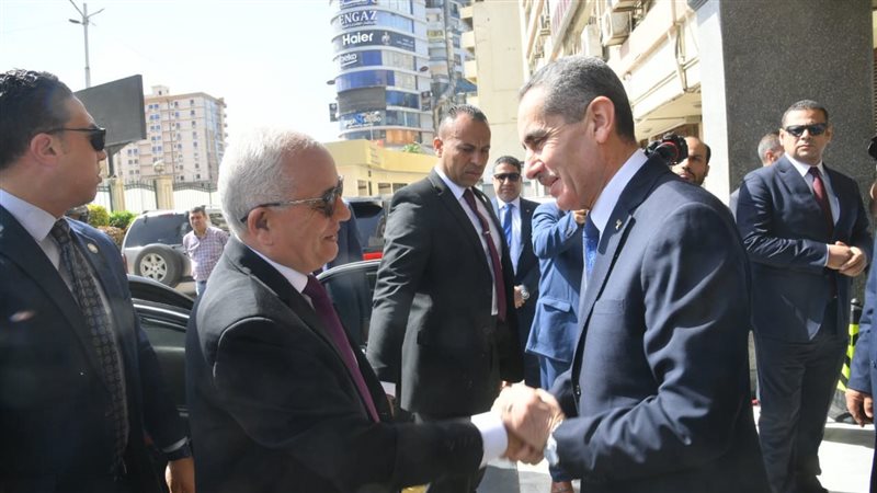 محافظ الغربية يستقبل
