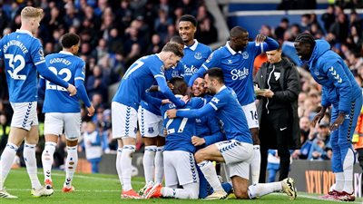 إيفرتون يفوز علي وولفرهامبتون برباعية نظيفة بالدوري الإنجليزي