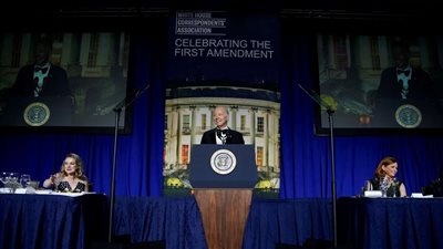 يده ملطخة بدماء 97 صحفيا، بايدن يعتزم إلقاء خطاب خلال عشاء مراسلي البيت الأبيض واحتجاجات في انتظاره