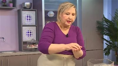 حطموني بعد 23 سنة والآن مفلسة، أيقونة المطبخ الجزائري تستنجد بالرئيس (فيديو)