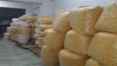 ضبط 30 ألف عبوة عصير وربع طن مقرمشات فاسدة بالغربية