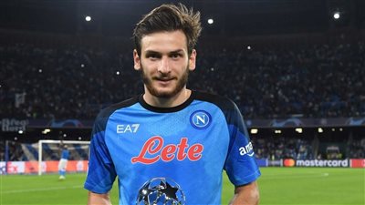 موعد وصول نجم نابولي إلى باريس للانضمام لنادي العاصمة الفرنسية