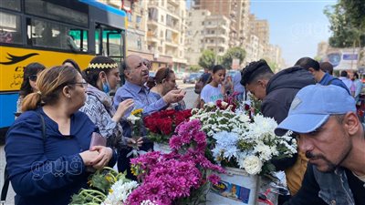 الأقباط يحتفلون بأحد الشعانين في شبرا مصر بعد انتهاء القداس (صور)