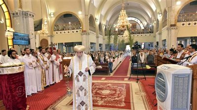 في 11 مطرانية.. أقباط المنيا يحتفلون بجمعة ختام الصوم
