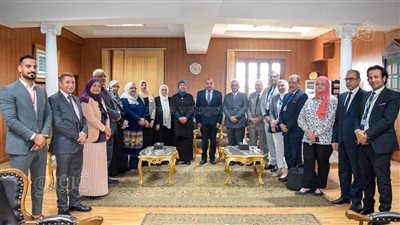 رئيس جامعة بني سويف يستقبل لجنة المراجعة لاعتماد 3 برامج بكلية العلوم