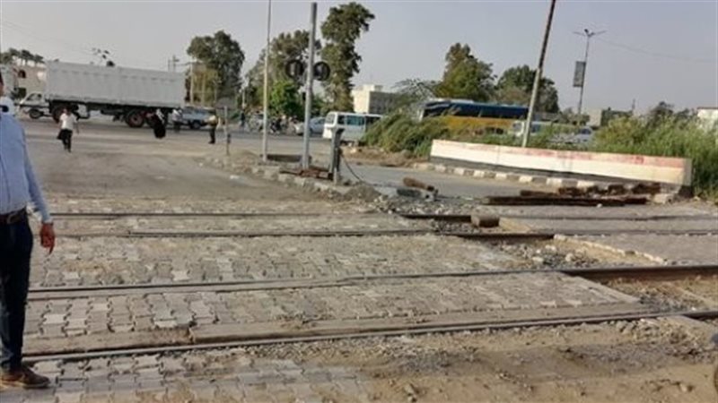 اصطدام قطار بشاب
