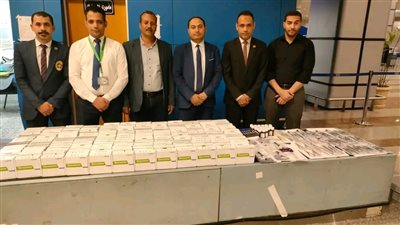 جمارك مطار الغردقة تحبط تهريب مستلزمات طبية (صور)