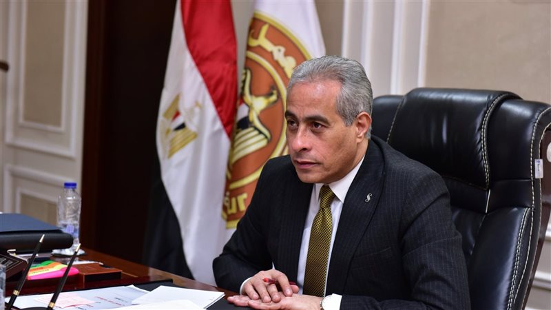 حسن شحاتة وزير العمل،فيتو