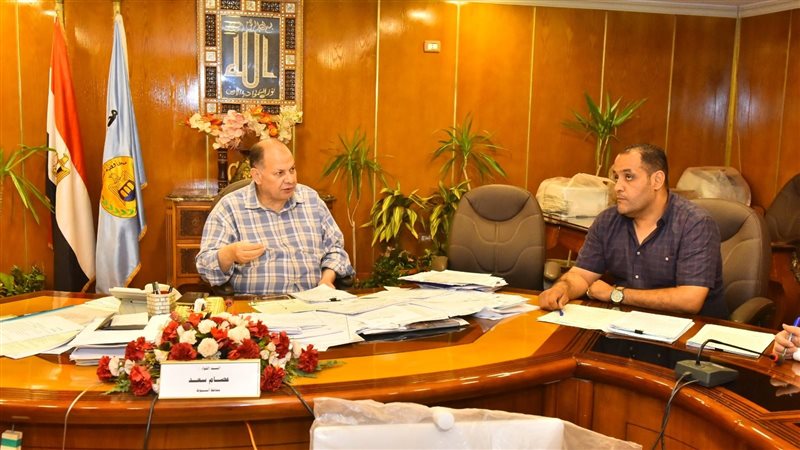 اجتماع محافظ أسيوط،