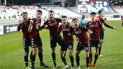 الرياضي القسنطيني يتعادل مع اتحاد العاصمة 1/1 في الكونفدرالية