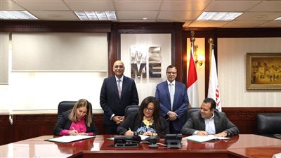 توقيع عقد جديد لتمويل المشروعات متناهية الصغر بقيمة 30 مليون جنيه