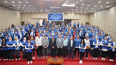  محافظ مطروح يلتقي شباب متطوعي وزارة الشباب والرياضة YLY (صور)