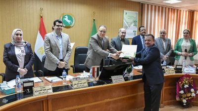 محافظ الشرقية يترأس اجتماع المجلس التنفيذي 