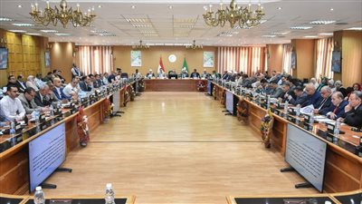 محافظ الشرقية يعلن بدء تشغيل مركز سيطرة الشبكة الوطنية للطوارئ 