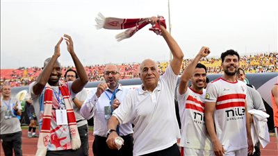 بعد ممدوح عباس، حسين لبيب يكافئ لاعبي الزمالك بالتأهل لنهائي الكونفدرالية 