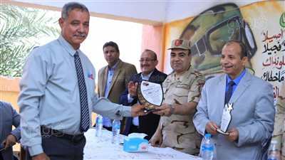 مدرسة إسنا الثانوية الصناعية تحصد المركز الأول على الأقصر في التأسيس العسكري (صور)