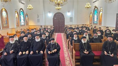 كهنة شبين القناطر يناقشون قداسة أسبوع الآلام