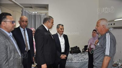 رئيس جامعة كفر الشيخ يطمئن على المرضى الفلسطينيين من مصابي قطاع غزة