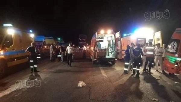 بالأسماء، إصابة 16 شخصا في حادث الطريق الصحراوي الغربي بقنا