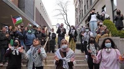 جامعة أمريكية تعلن فصل الطلاب المشاركين في الاحتجاج الداعم لفلسطين