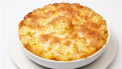 طريقة عمل طاجن البطاطس بقطع الدجاج والجبن