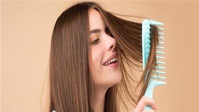 وصفة طبيعية لشعر لامع ومفرود وأكثر حيوية 