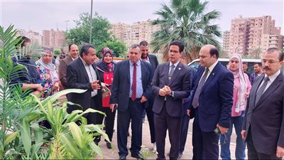 رئيس جامعة بنها يفتتح معرض الزهور الأول احتفالا بأعياد الربيع (صور)