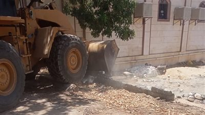 إزالة 6 حالات تعد على أراضي زراعية بمدينة أرمنت في الأقصر