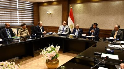 وزير الشباب والرياضة يبحث آخر مستجدات تطبيق برنامج المدرب الوطني المحترف 