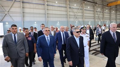 أسامة ربيع: نسعى لتعزيز دور هيئة قناة السويس بتبني مشروعات قومية 