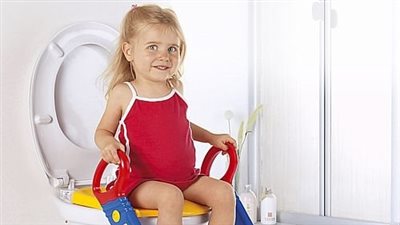 علامات استعداد الطفل لدخول الحمام والتخلى عن الحفاض 