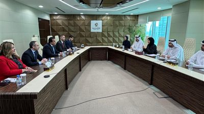 خالد عبد الغفار يبحث مع وزيرة التعاون الدولي القطرية فرص الاستثمار في المجال الصحي 