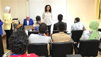 وفد من المعهد القومي للحوكمة والتنمية المستدامة يزور مركز خدمة الطلاب ذوي الإعاقة بجامعة عين شمس