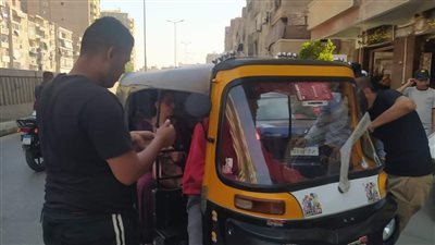 ضبط 7 مركبات توك توك مخالفة في حملة بالعمرانية (صور)