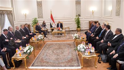 لزيادة السياحة، رئيس النواب يدعو لتسيير رحلات طيران مُباشرة من بيلاروسيا لمصر