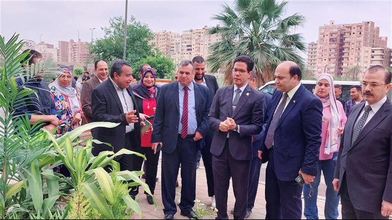 معرض الزهور بجامعة