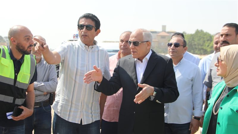 جولة تفقدية لمحافظ
