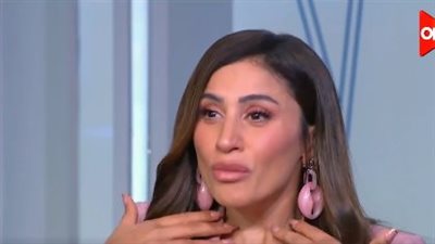 دينا الشربيني تبكي على الهواء بسبب والدها وطريقة وفاته المفاجئة (فيديو)