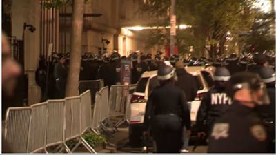  شرطة نيويورك تقتحم جامعة كولومبيا وتعتقل متظاهرين مؤيدين لفلسطين (فيديو)