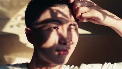 كيم نامجون قائد فرقة bts يفرج عن الصور التشويقية لألبومه الجديد 