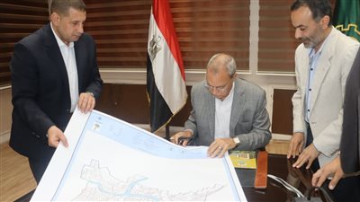 محافظ القليوبية يعتمد أول خريطة رقمية لمركز معلومات الشبكات الأرضية لمدينة شبين القناطر