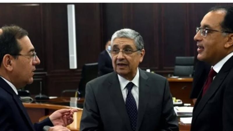 وزير البترول والكهرباء،