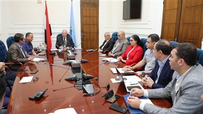  محافظ القاهرة يتابع أعمال شركات النظافة بالمنطقة الغربية والشرقية 