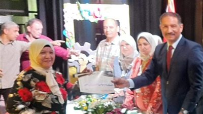 في عيدهم، تعليم الجيزة تكرم عمال مدرسة السعيدية (صور)