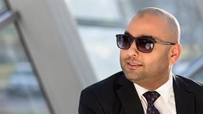 وفاة محمد العزب المتحدث الرسمى للمصرية للاتصالات 